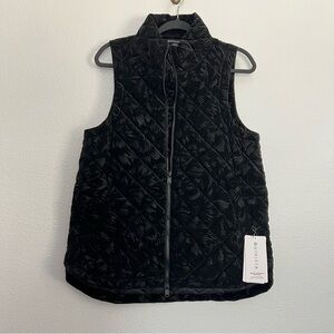 NWT Athleta Whisper Featherless Velvet Vest Black Medium Petite